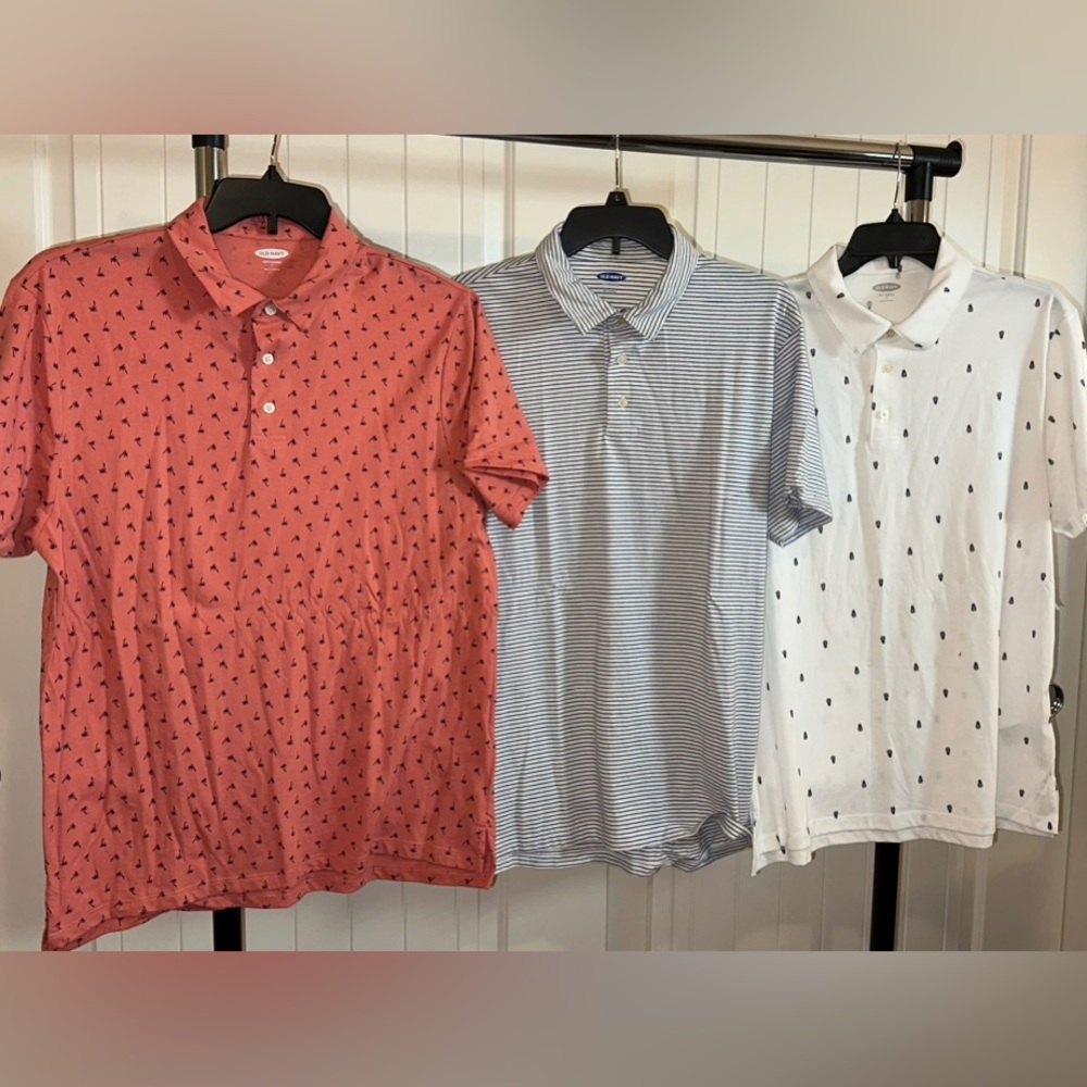 THREE Old Navy, soft wash, polo shirts. Size large. Excellent condition.